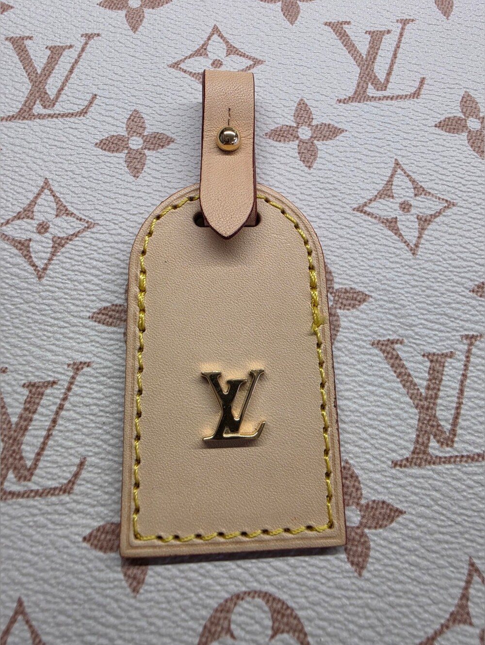 Louis Vuitton Bumbag Vachetta Beige Leather Name Tag with Gold LV Emblem - Picture 1 of 6